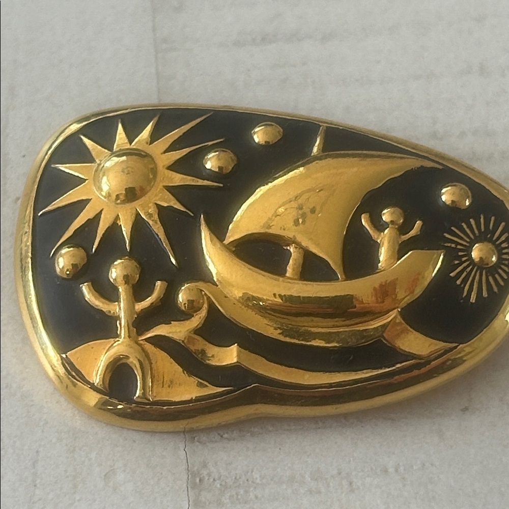 damascened gold brooch, vintage brooch, gold tone with black